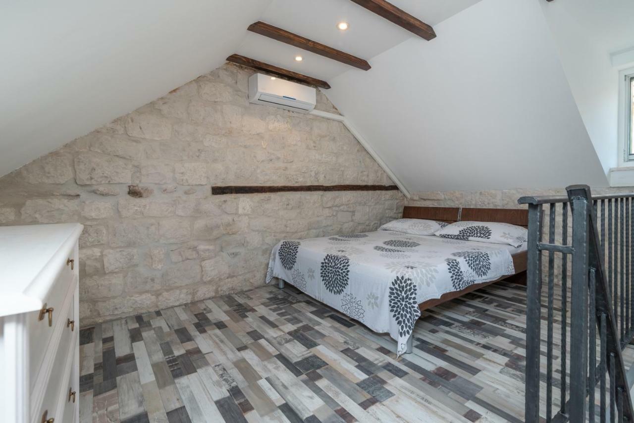 Apartman Skuribanda Трогир Экстерьер фото